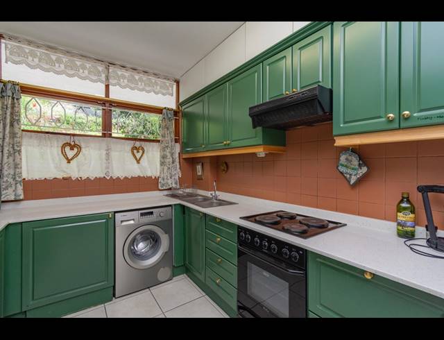 3 BEDROOM APARTMENT RENTED IN TAMBOERSKLOOF